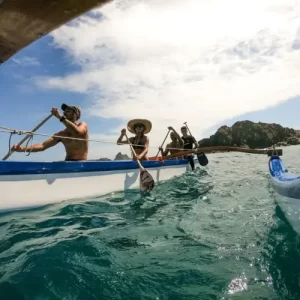 Passeio de Canoa Havaiana.